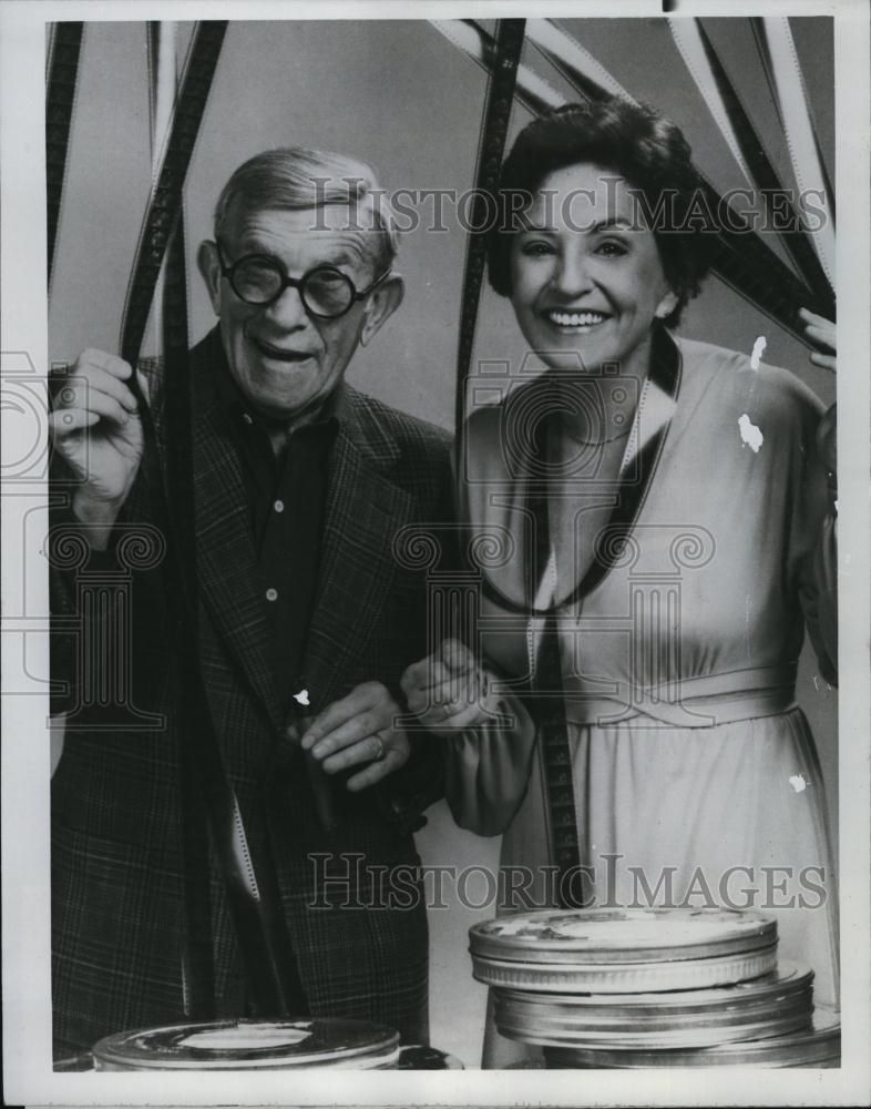 1978 Press Photo Hollywood Columnist Marilyn Beck with Comedian George Burns - Historic Images