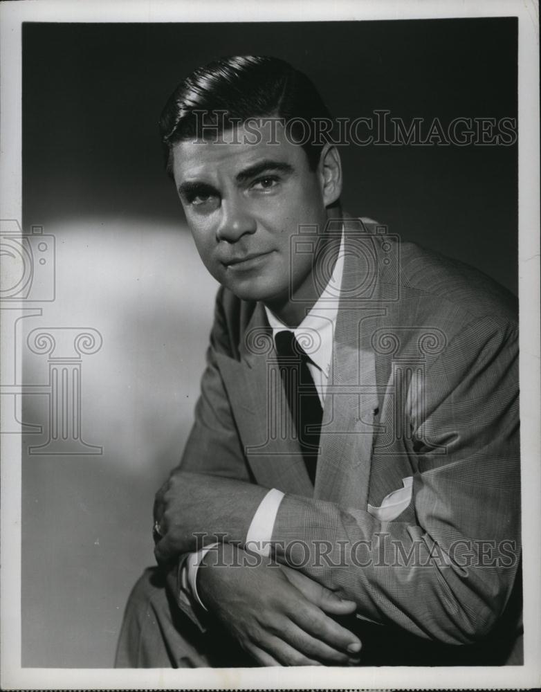 1956 Press Photo Emcee Bert Parks on "NBC Bandstand" - RSL78573 - Historic Images