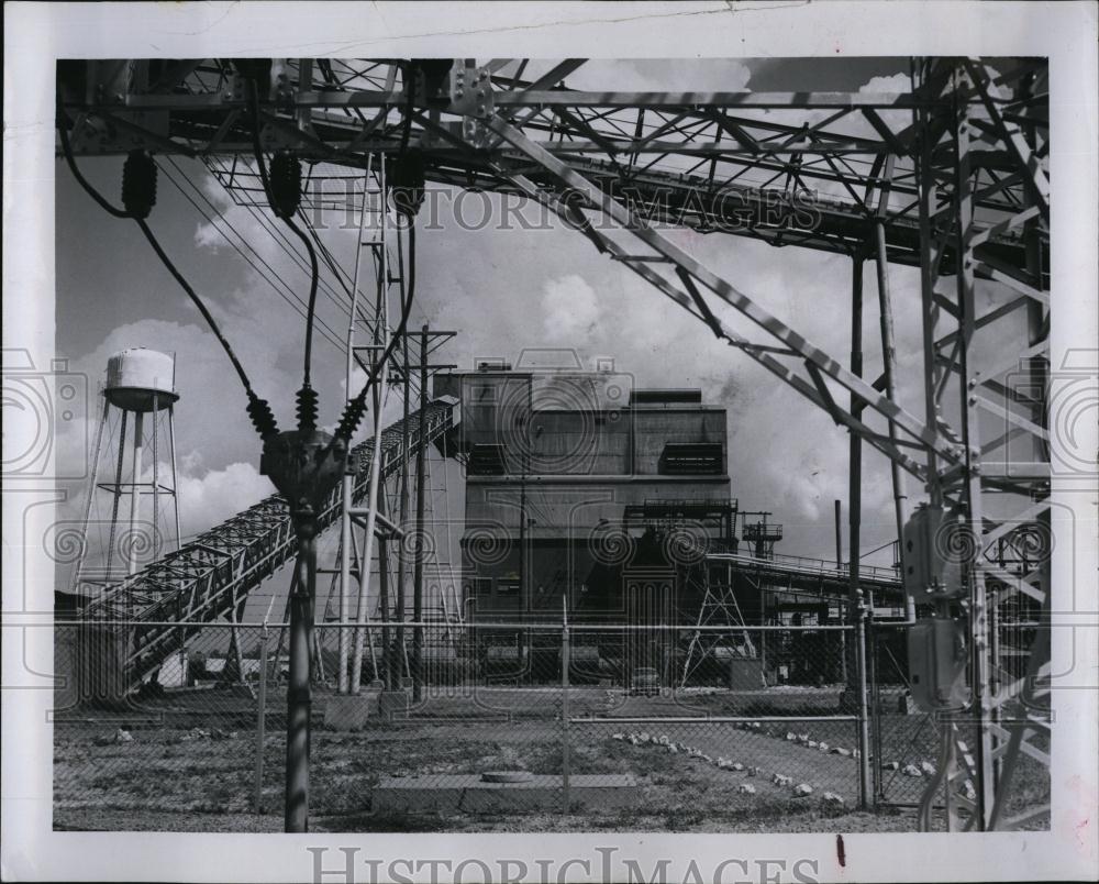 Press Photo Victor Chemical Plant, Florida - RSL98401 - Historic Images