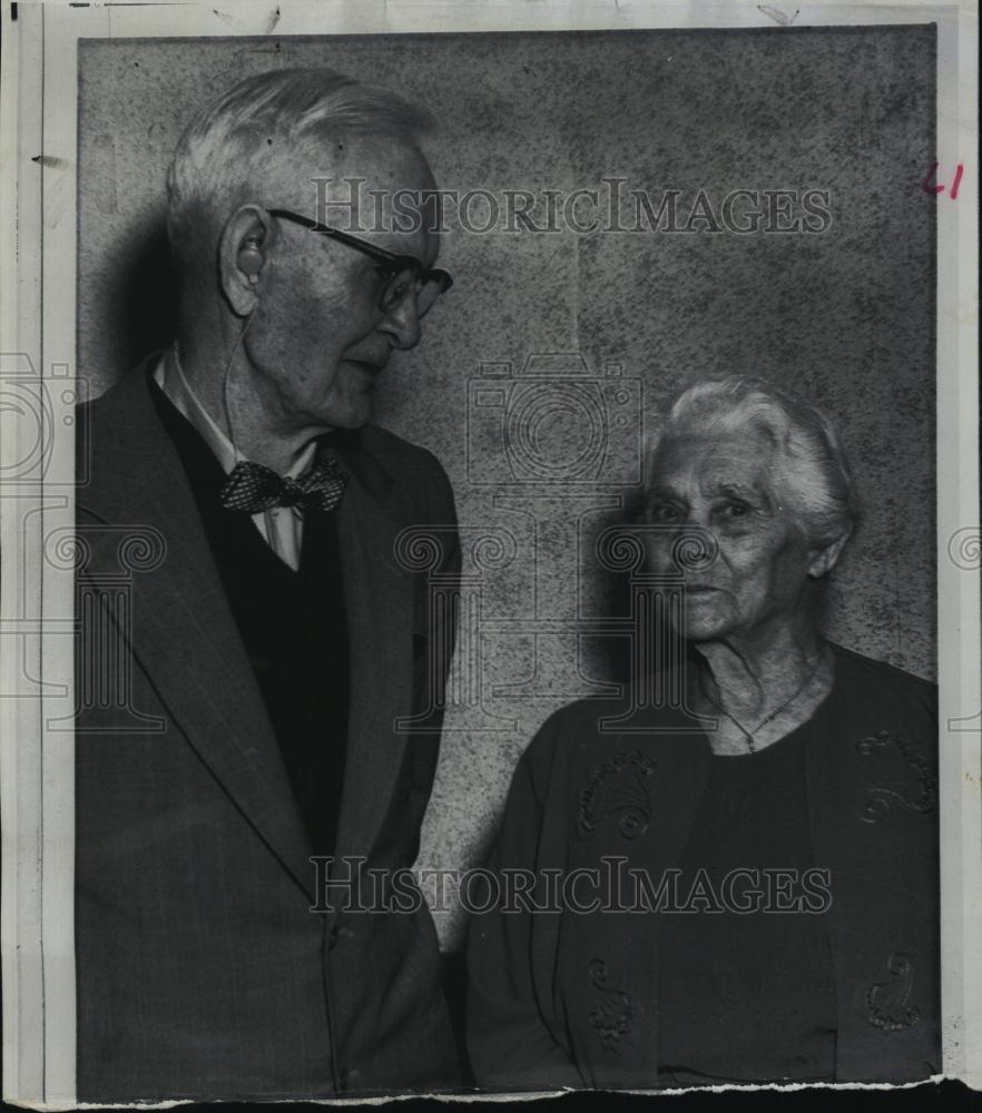 1968 Press Photo Guy Hawksley and 96 yr old bride, Addie White - RSL45887 - Historic Images