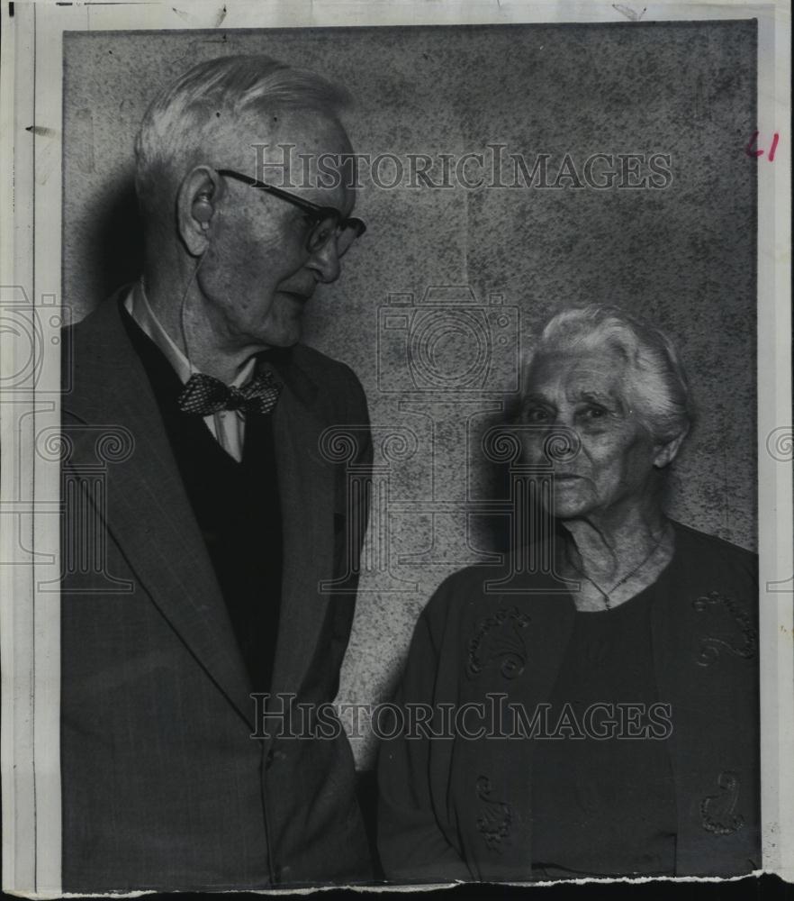 1968 Press Photo Guy Hawksley and 96 yr old bride, Addie White - RSL45887 - Historic Images