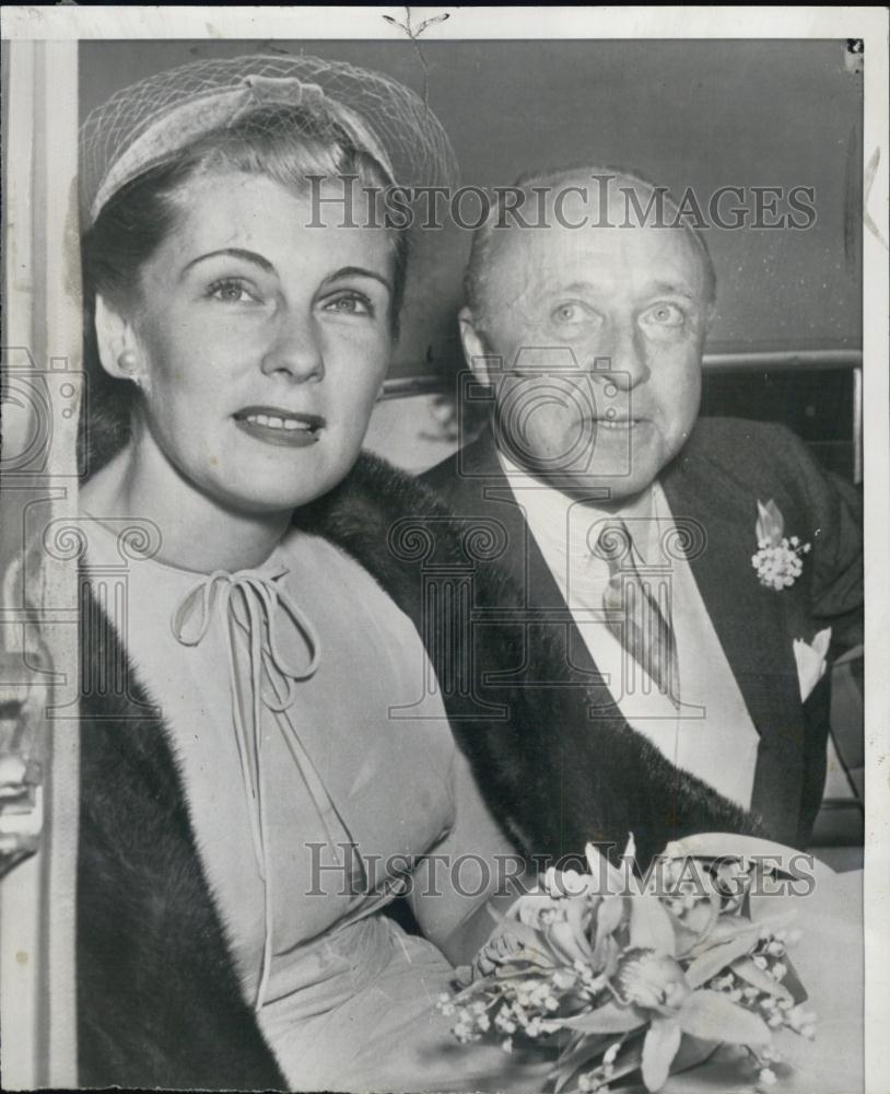 1953 Press Photo Baron Robert Silvercruys &amp; New Wife - RSL03741 - Historic Images