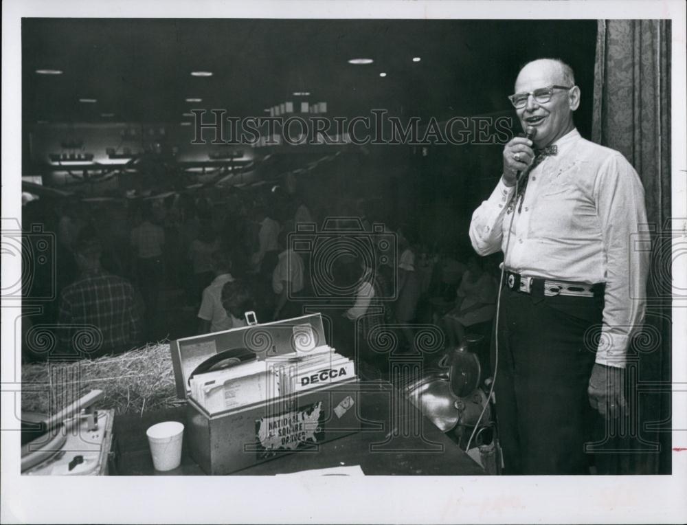 1969 Press Photo Walt Wentworth, Caller For Square Dancing - RSL66977 - Historic Images