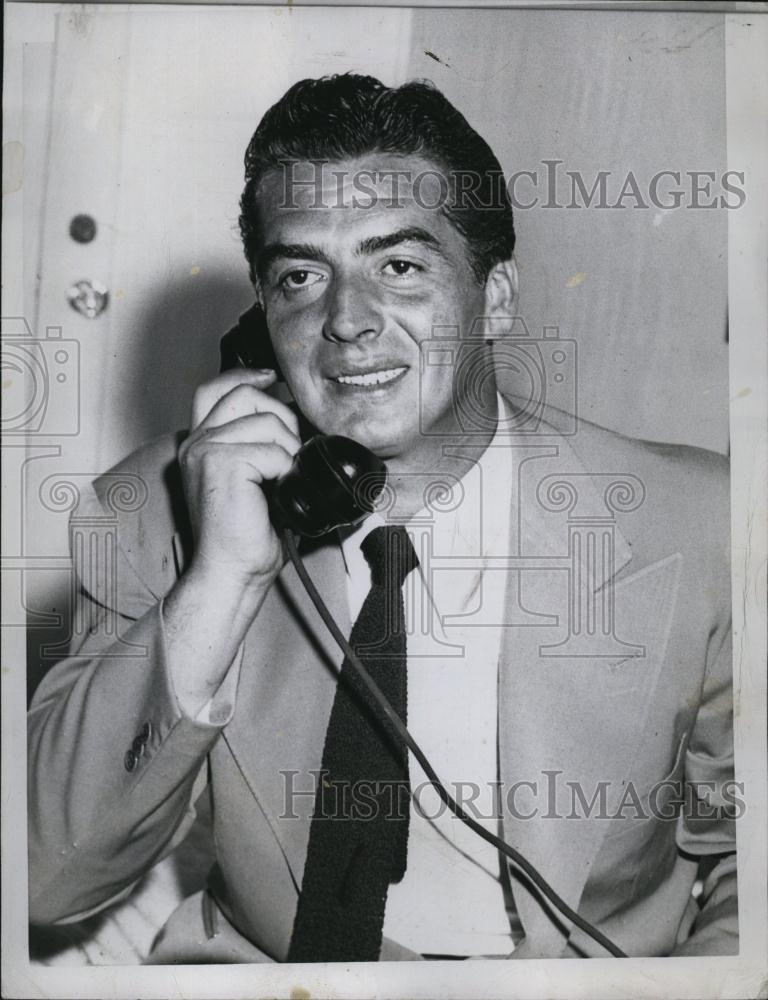 1955 Press Photo Victor Mature stars in "The Robe" - RSL88859 - Historic Images