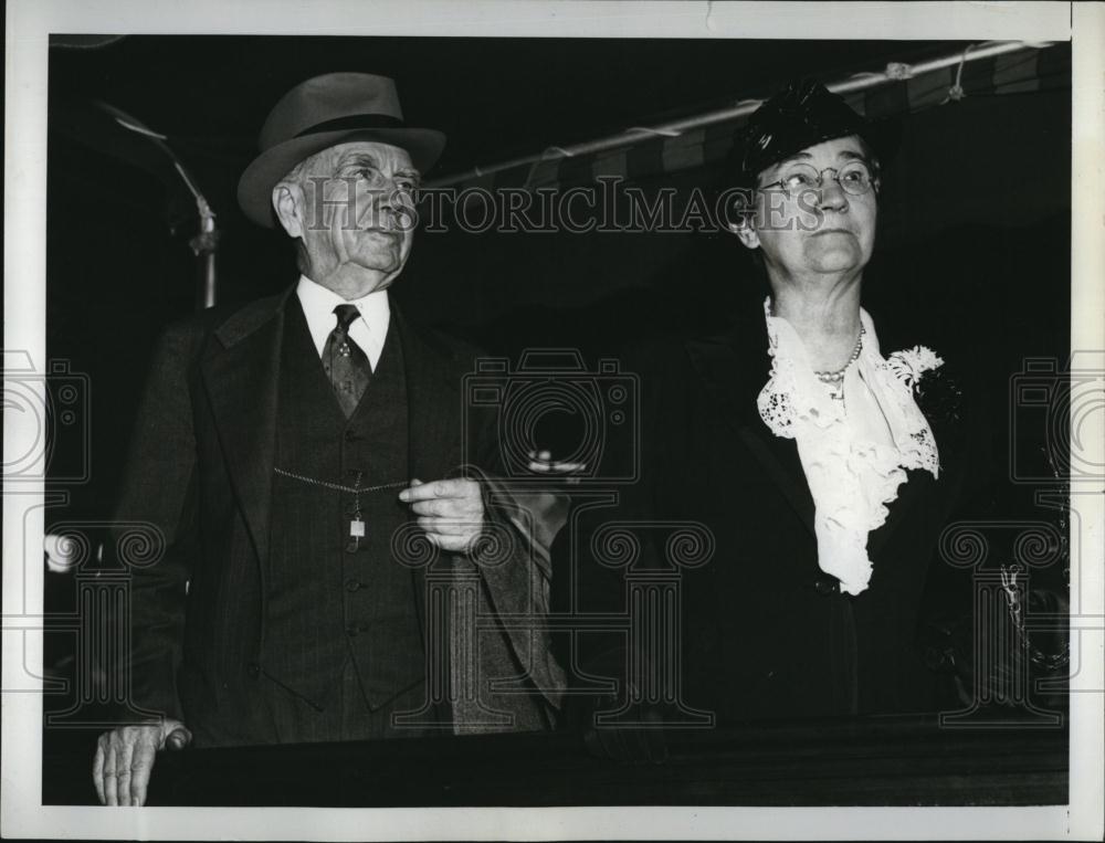 1938 Press Photo Sec of Commerce Daniel C Roper, Mrs Roper, &quot;SS Queen&quot; - Historic Images