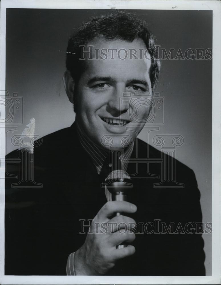 Press Photo Singer &amp; Pianist Tom Caruso Sings Croce, Carpenters &amp; Bacharach - Historic Images