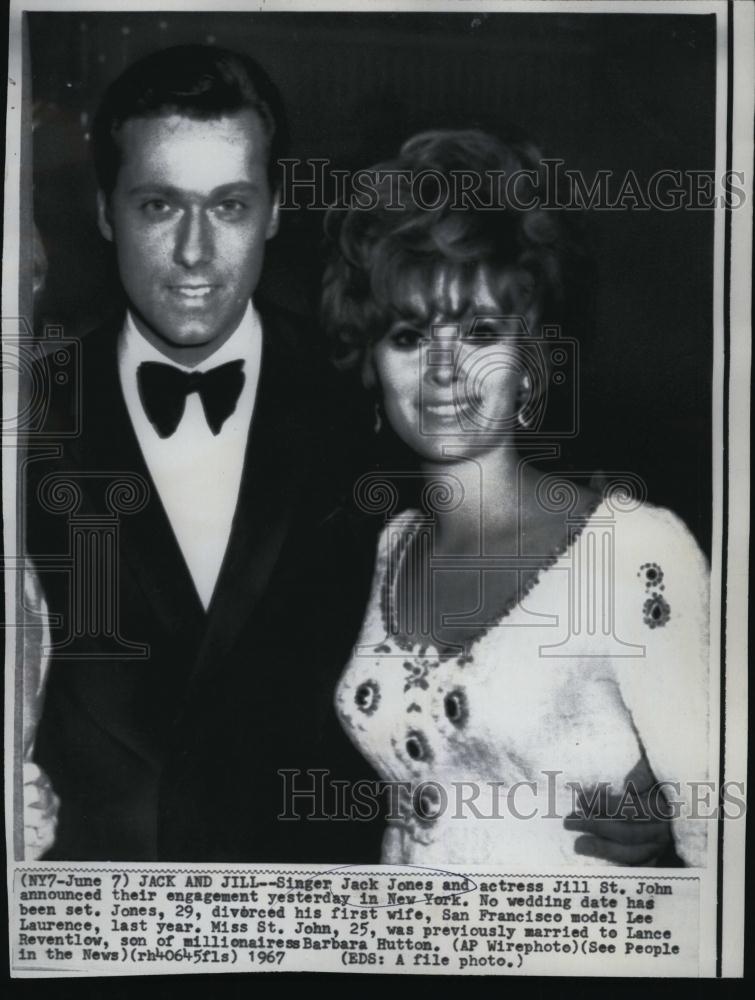 1967 Press Photo Singer Jack Jones Engaged To Actress Jill St John - RSL84057 - Historic Images