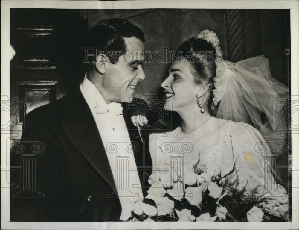 1943 Press Photo Singer Marie Nash weds Roger Brill in Washington DC - RSL89059 - Historic Images