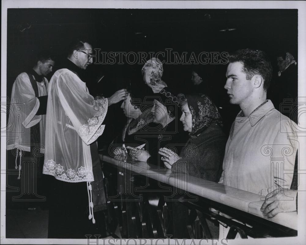 1962 Press Photo Reverend Marshall Della Penna - RSL88673 - Historic Images