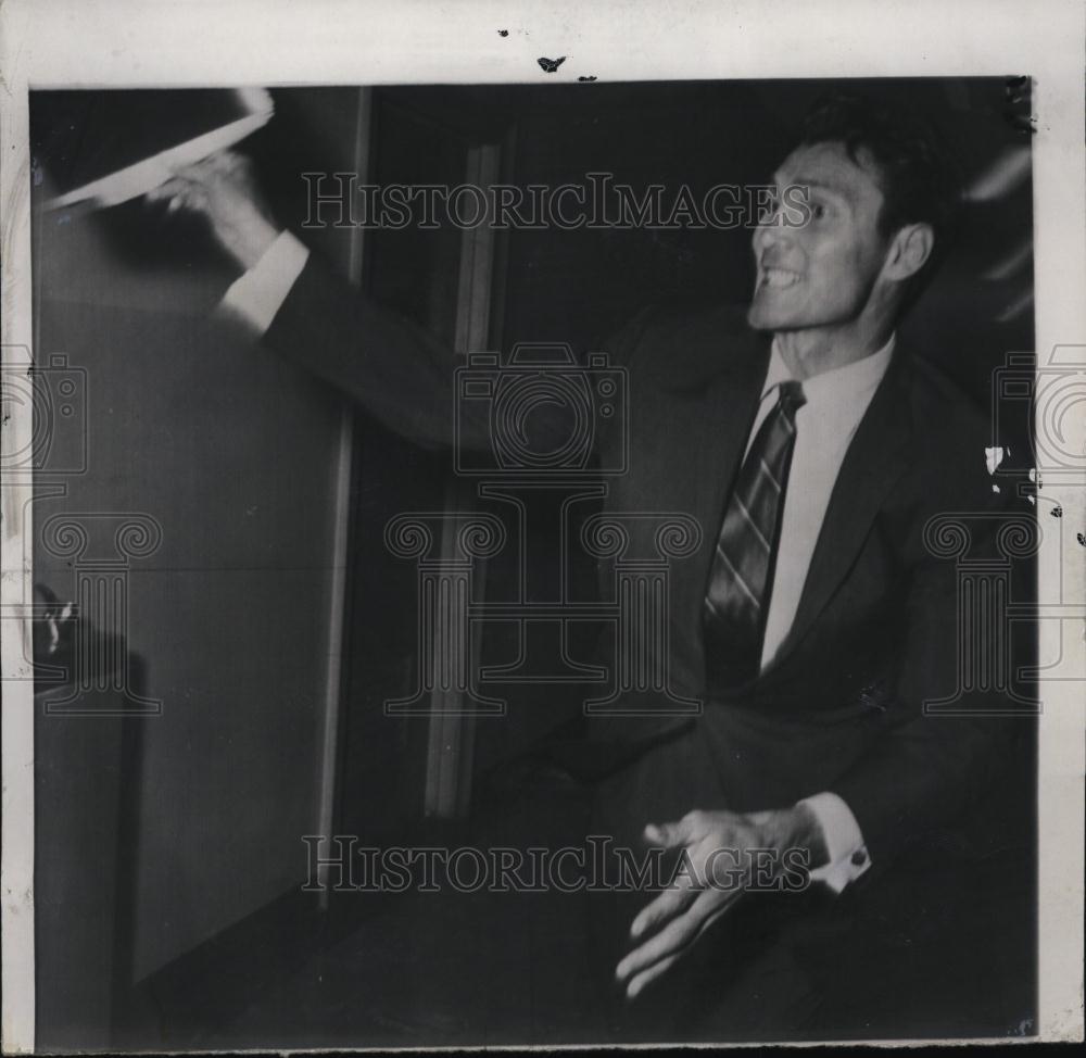 1957 Press Photo Actor Jack Palance in Santa Monica - RSL46337 - Historic Images