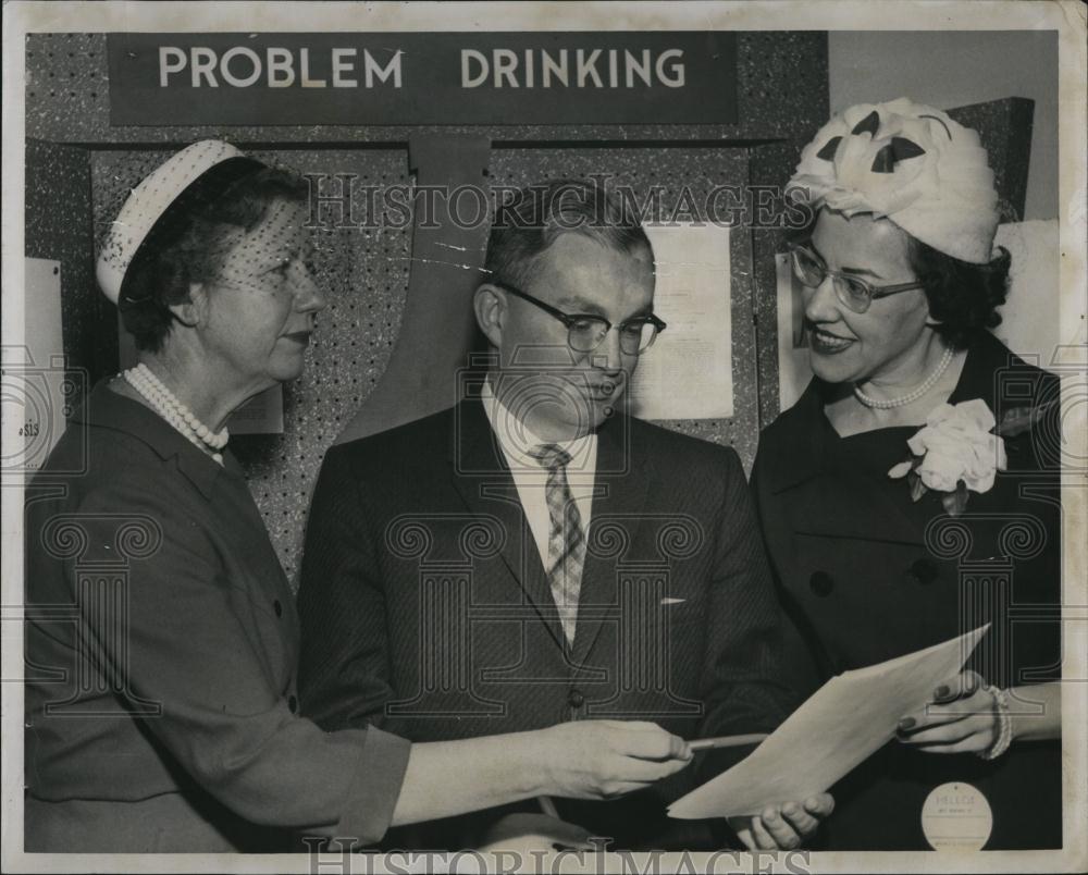 1960 Press Photo Harold Demone Jr, Rita Kelleher &amp; Therese Lancette Conf Alchol - Historic Images