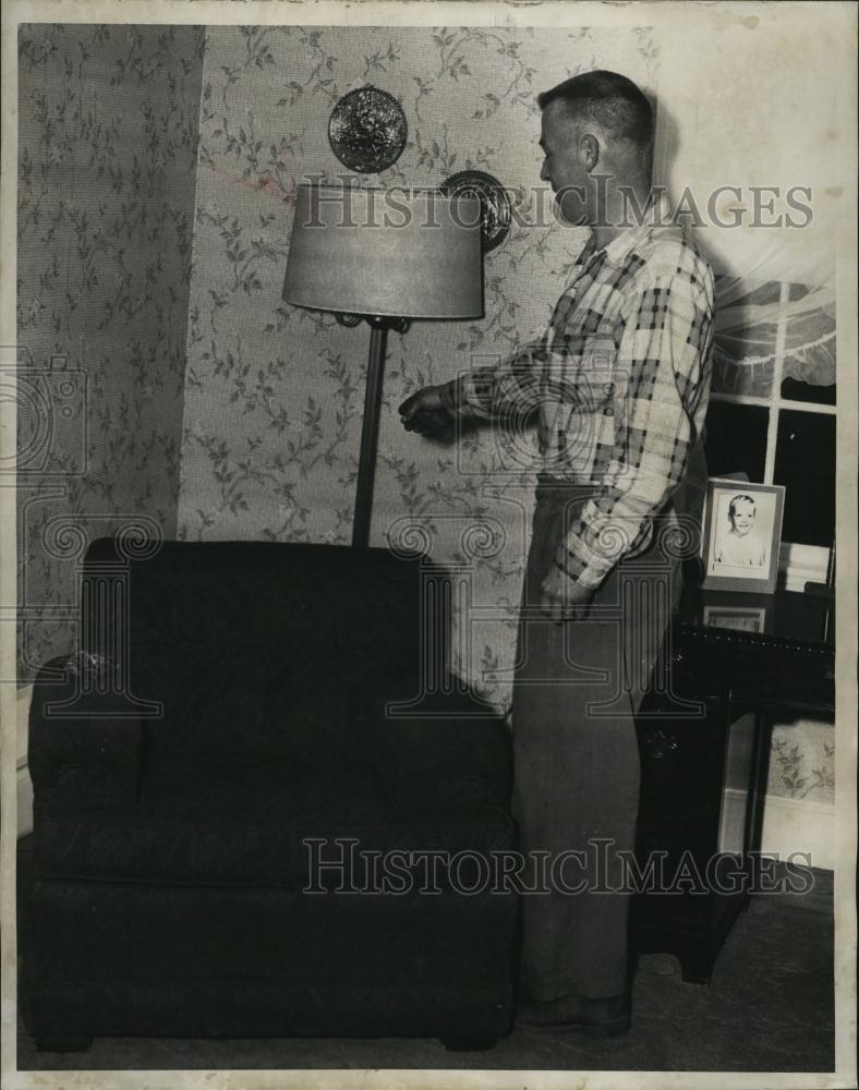 1957 Press Photo Oiva Kuusela, family was held hostage - RSL45801 - Historic Images