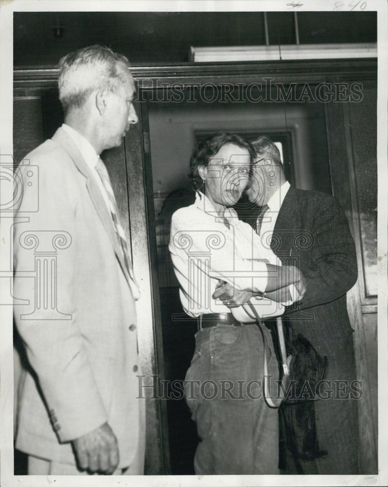 1957 Press Photo Edna Robichaus at Lynn Police Station Arrested for Larcceny - Historic Images