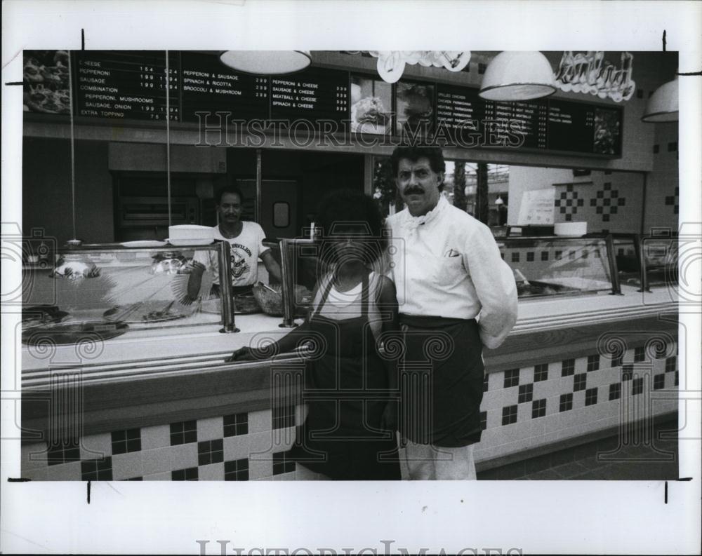 1991 Press Photo Giulio Intravaia with Wife Celeste, Italian Pavilion - Historic Images