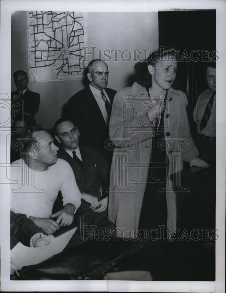 1947 Press Photo Mrs Audrey Marsh and husband Glenn Testify at court - Historic Images