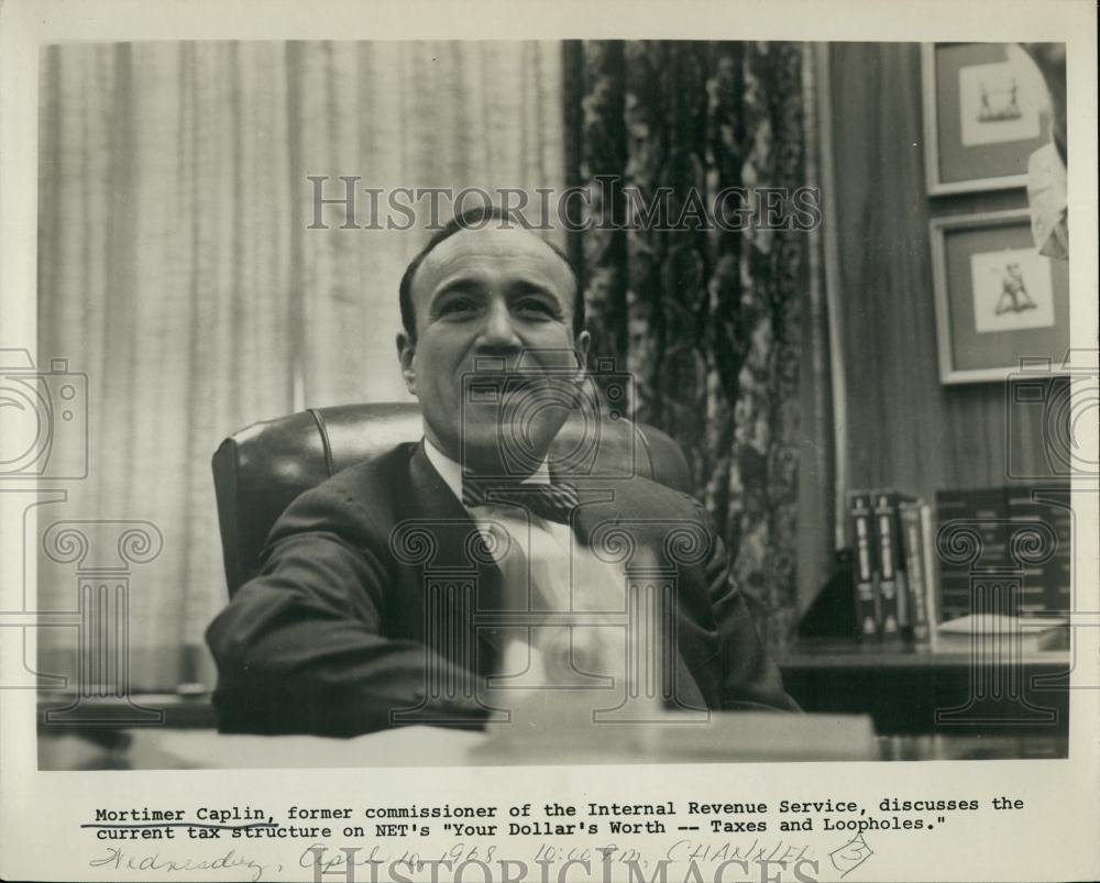 1968 Press Photo Mortimer Caplin, &quot;Your Dollar&#39;s Worth--Taxes and Loopholes&quot; - Historic Images