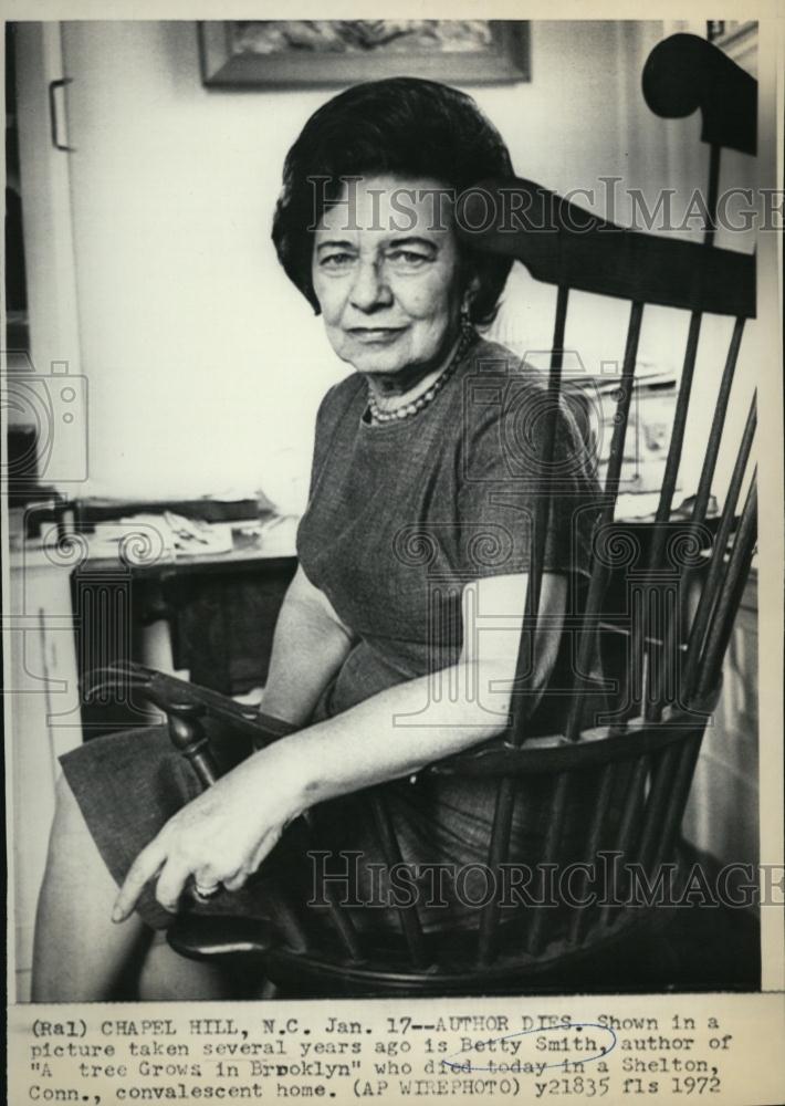 1972 Press Photo Betty Smith, Author of &quot;A Tree Grows in Brooklyn&quot; - RSL44201 - Historic Images