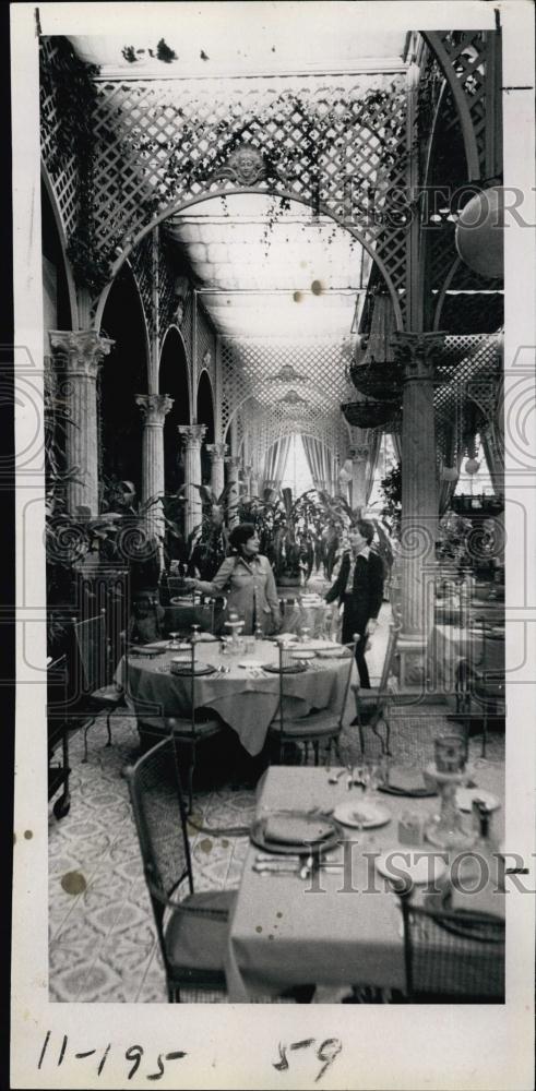 1976 Press Photo Interior of Baumgardner&#39;s restaurant on the Florida Gulf coast - Historic Images