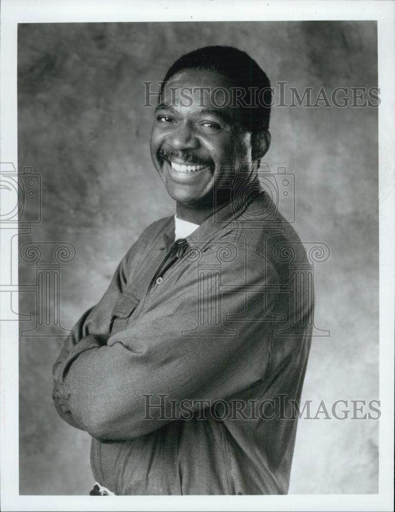 1994 Press Photo Actor Charlie Robinson in &quot;Love &amp; War&quot; - RSL02213 - Historic Images