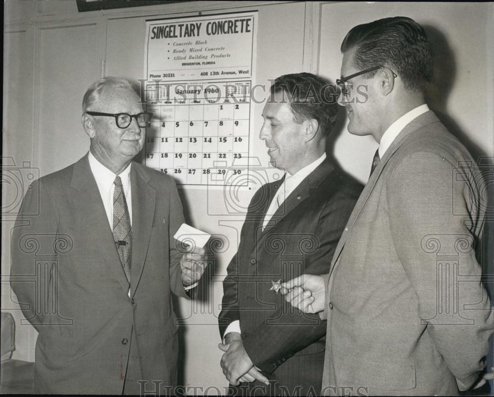 1960 Press Photo Sheriff Herman Turner Deputizes Douglas Otts Robert Coller - Historic Images