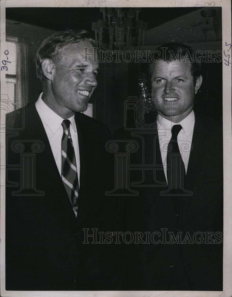 1970 Press Photo Senator Edward Kennedy &amp; Gov Francis Sargeant - RSL79419 - Historic Images