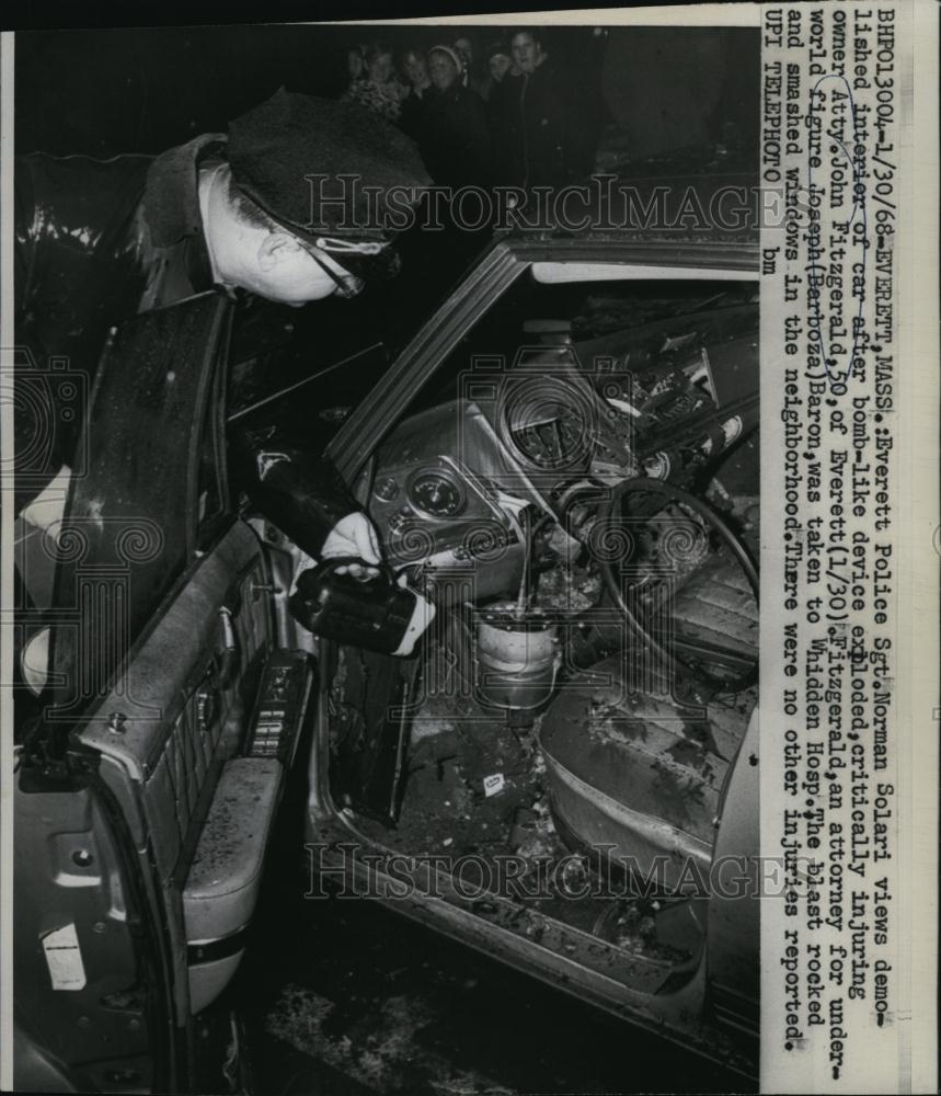 1968 Press Photo Police Sgt Norman Solari Viewing Demolished Vehicle - Historic Images