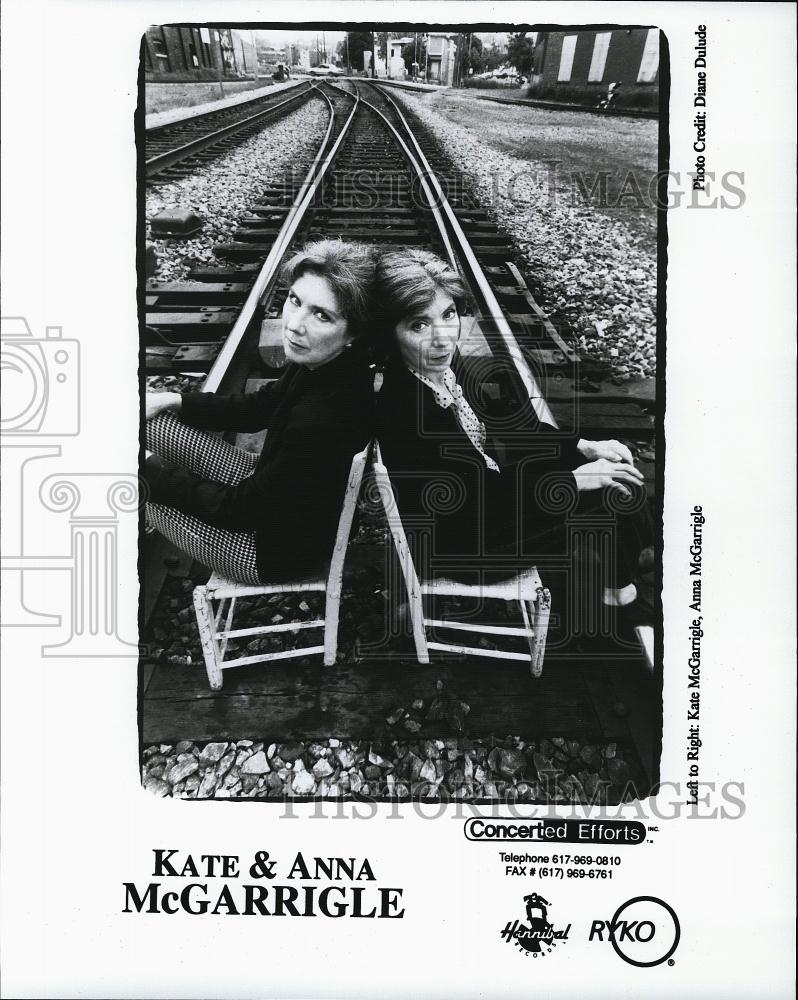 Press Photo Recording artist Kate & Anna McGarrigle - RSL81213 - Historic Images