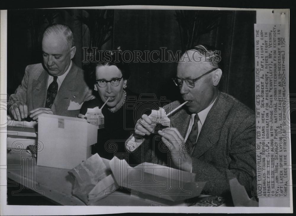 1952 Press Photo Presidential Candidate Robert Taft Attends Box Lunch Event - Historic Images