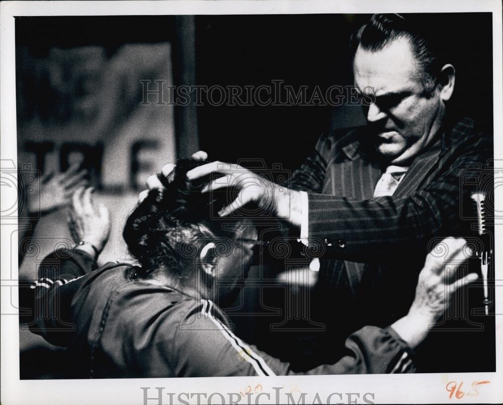 1974 Press Photo Reverend William Sullivan &amp; a woman at his church - RSL66275 - Historic Images