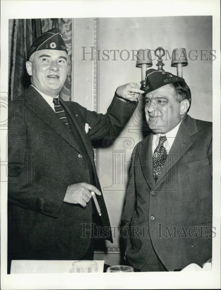 1937 Press Photo Harry Colmery Adjust Legion cap on Mayor Fiorello Laguardia - Historic Images