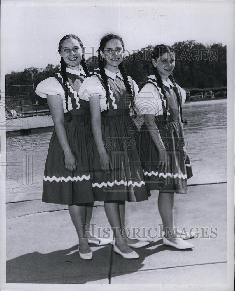 Press Photo Stevens Children Musicians Corales, Jacquelyn, Marsha - RSL80685 - Historic Images