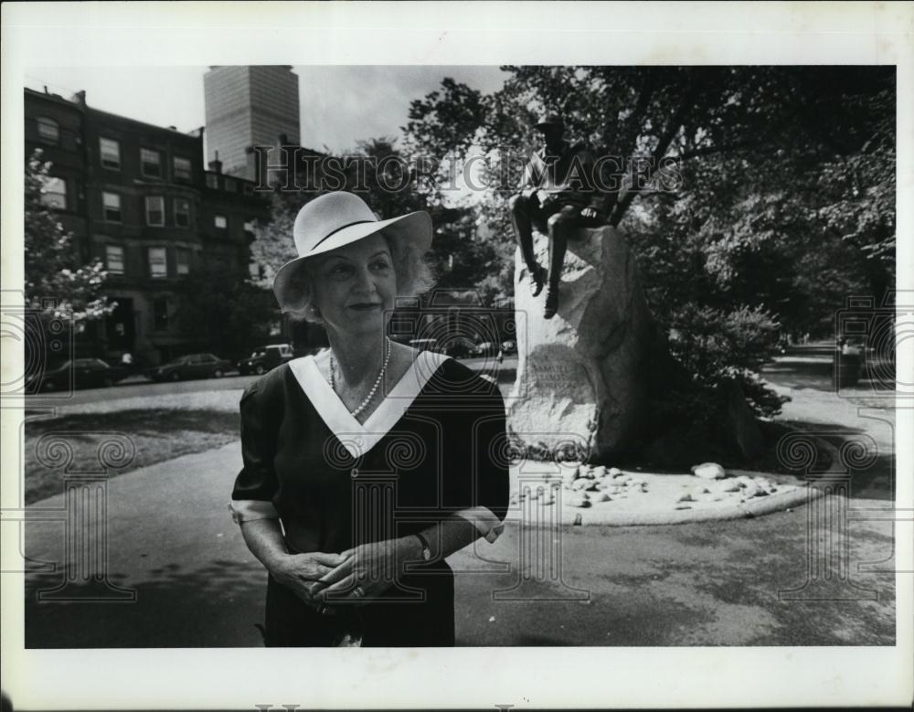 1989 Press Photo Back Bay activist, Stella Trafford - RSL39207 - Historic Images