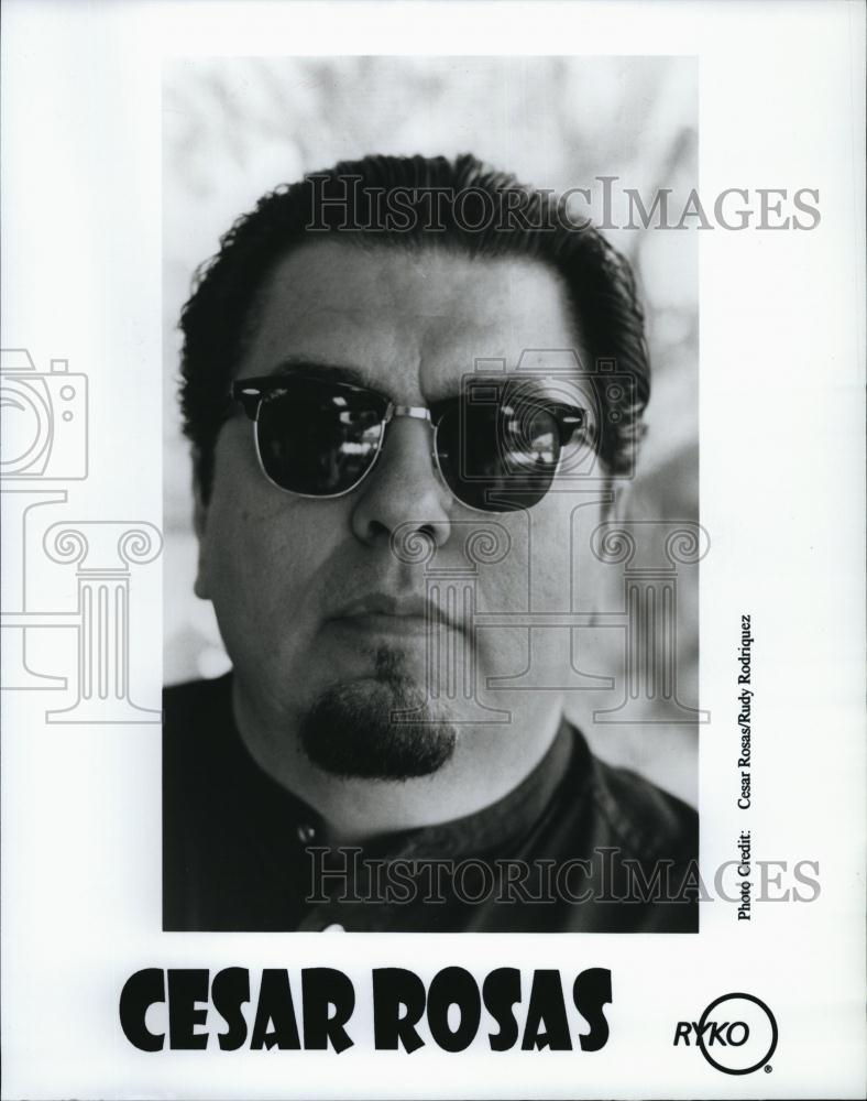 1998 Press Photo Cesar Rosas, Singer, Songwriter, Guitarist - RSL79771 - Historic Images