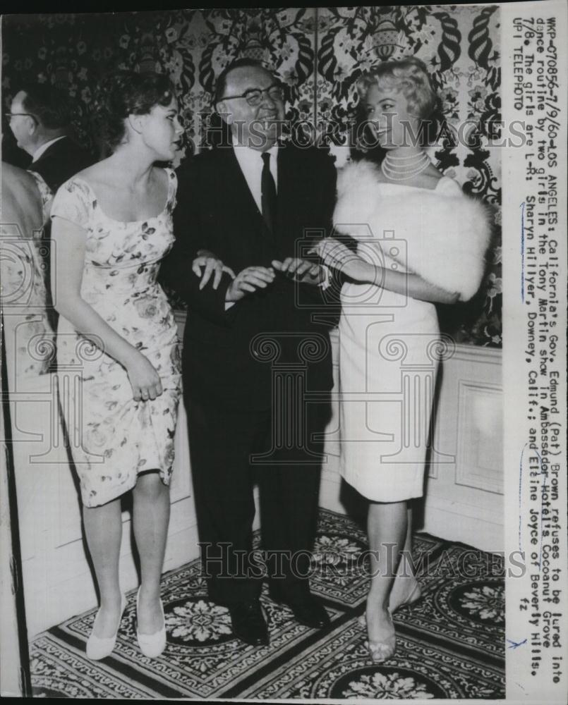 1960 Press Photo Elaine Joyce Sharyn Hollyer Gov Edmund Brown - RSL83125 - Historic Images