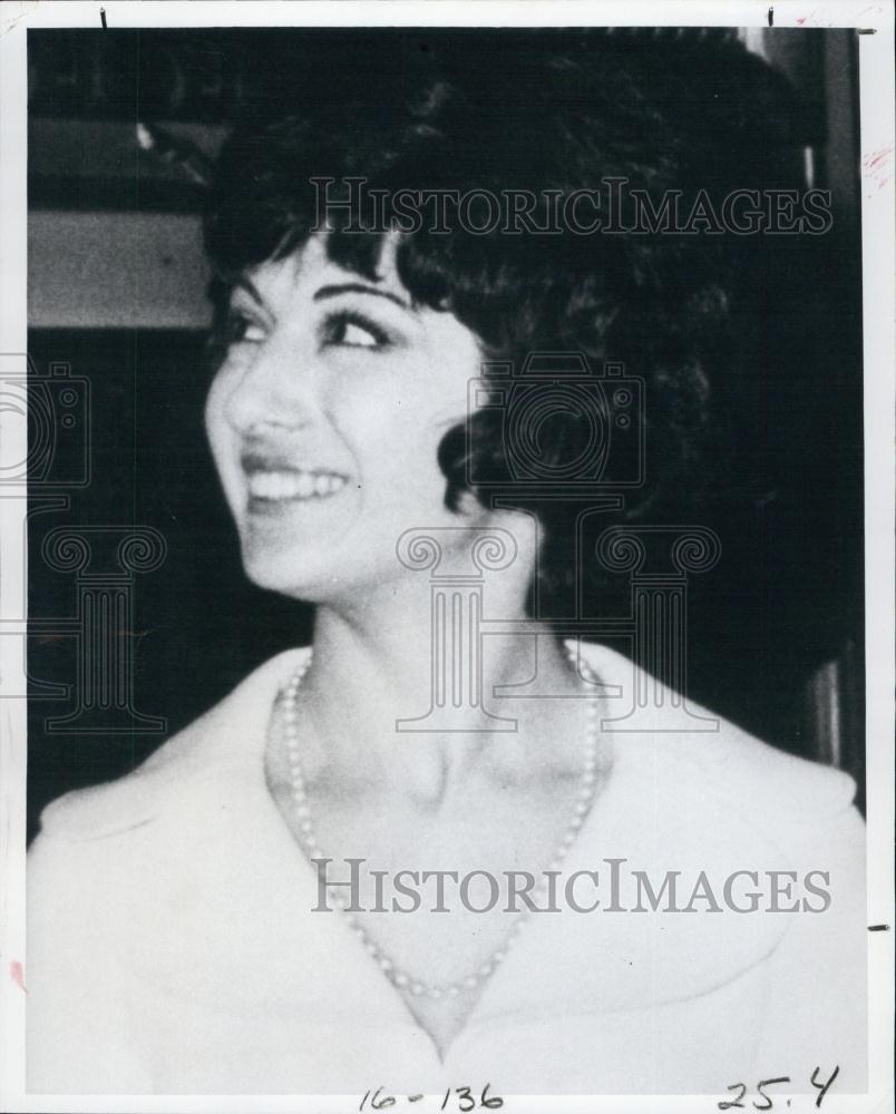 1977 Press Photo Susanna Mildonian, Harpist - RSL64377 - Historic Images