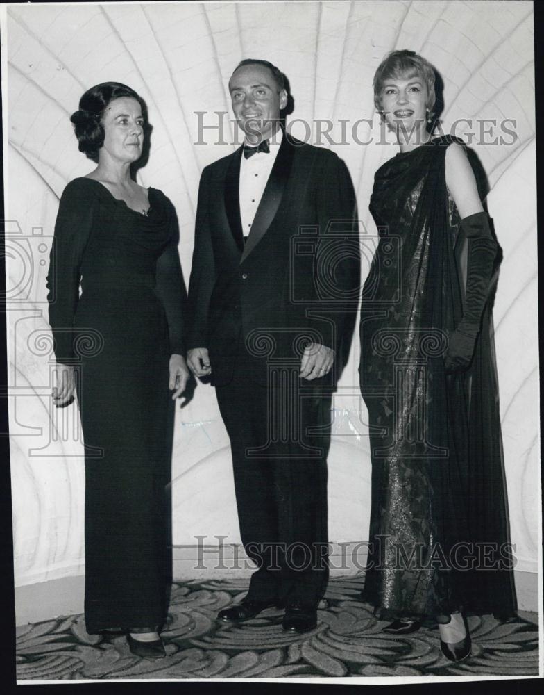 1965 Press Photo Actress Julie Dane, Julie Richmond, Richard S Robie Jr - Historic Images