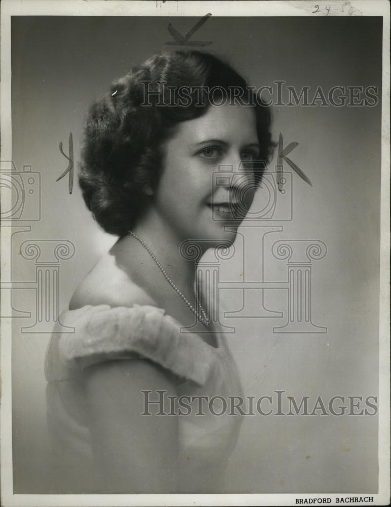 1952 Press Photo Actress Ellen Margaret Slattery In &quot;Hyde Park&quot; - RSL44215 - Historic Images