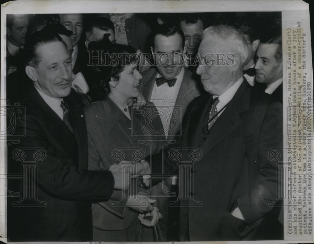 1950 Press Photo DrHerman Sander acquitted for mercy-killing, with his Atty - Historic Images