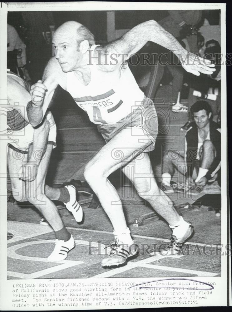 1971 Press Photo Senator Alan Cranston 60-Yard Dash Examiner Track Field Games - Historic Images