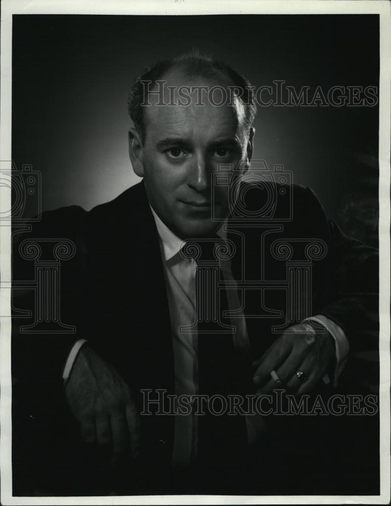 1960 Press Photo Actor Leo Leyden in &quot;Love and Libel&quot; - RSL43873 - Historic Images