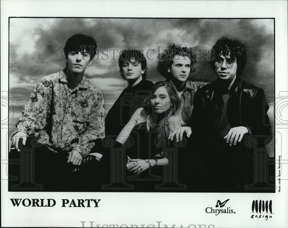 Press Photo World Party, British pop/alternative rock band - RSL39959 - Historic Images