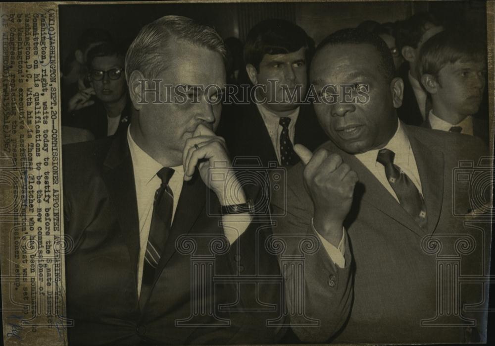 1967 Press Photo Walter Washington &amp;Thomas Fletcher at Senate District - Historic Images