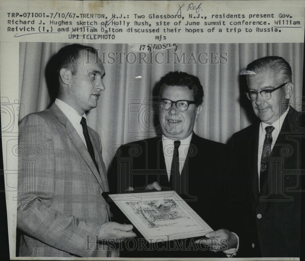 1967 Press Photo Gov Richard Hughes, William Reivich, William Dalton - Historic Images