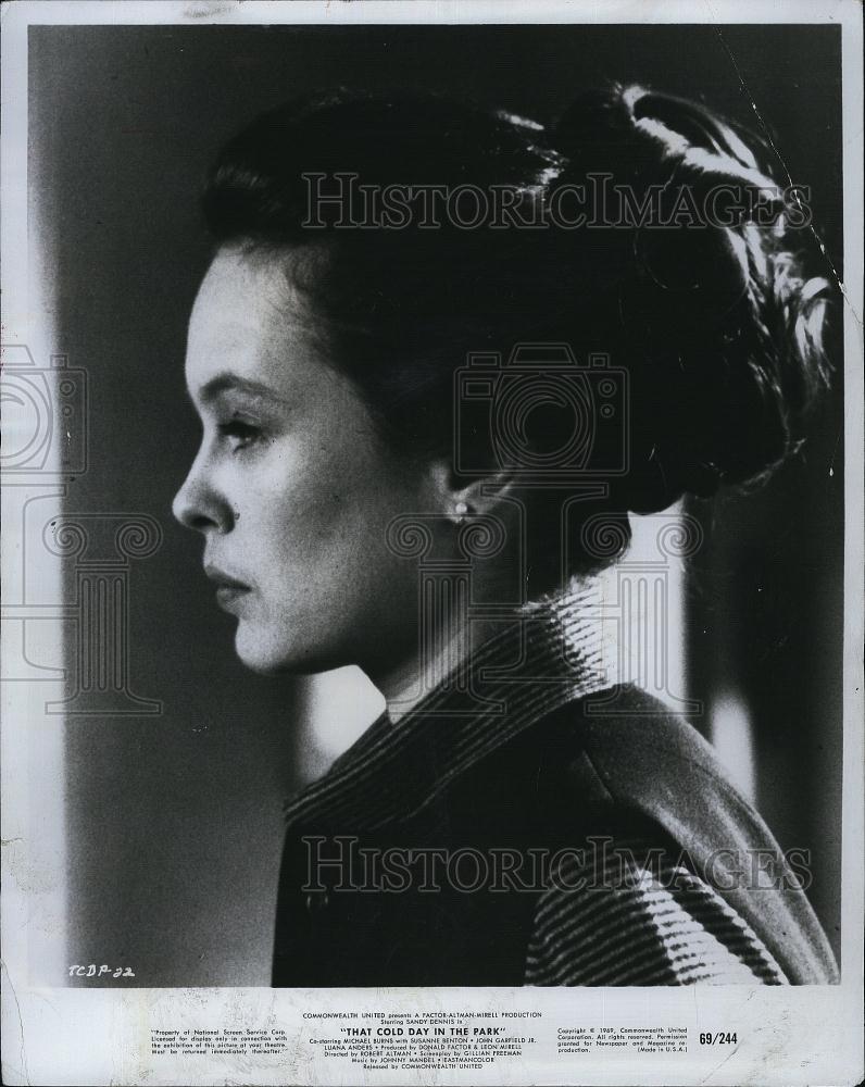 1971 Press Photo Sandy Dennis stars &quot;That Cold Day in the Park&quot; - RSL81423 - Historic Images