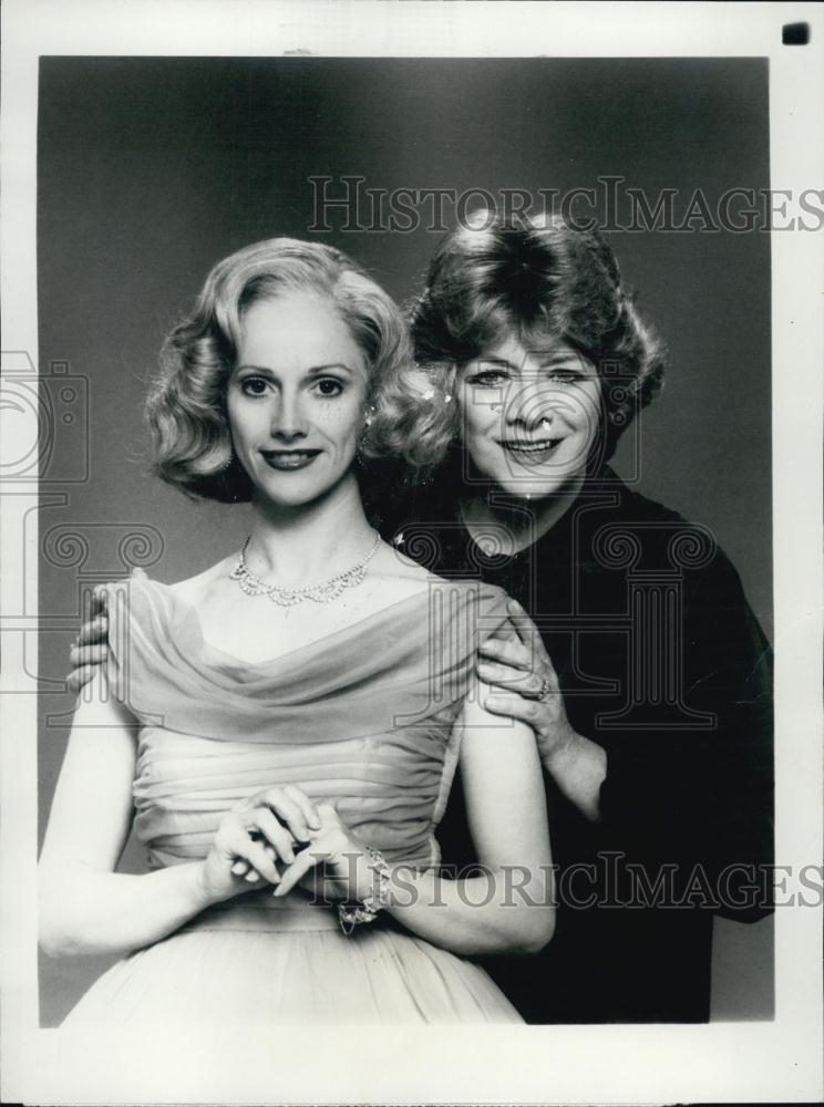 1982 Press Photo S Locke, Rosemary Clooney &quot;Rosie: The Rosemary Clooney Story&quot; - Historic Images