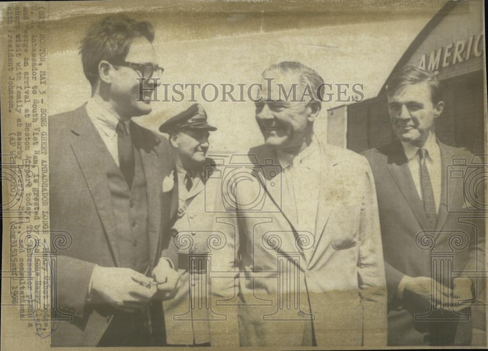 1966 Press Photo Henry Cabot Lodge, South Vietnam Ambassador w/ his sons - Historic Images