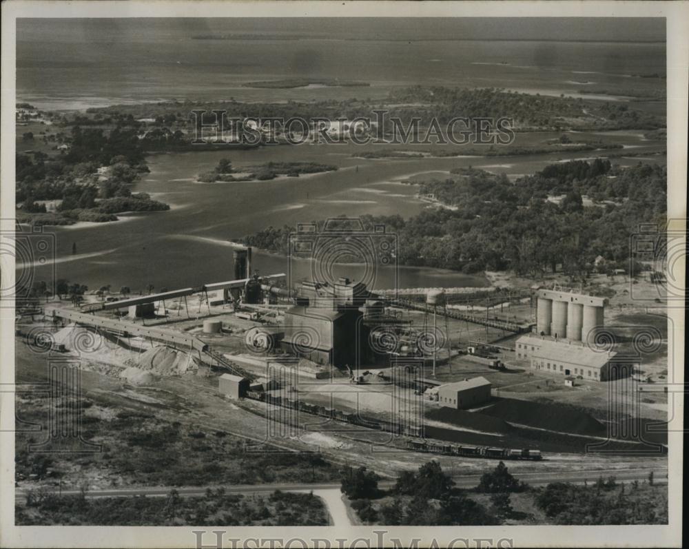 Press Photo Aerial View, Victor Chemical Plant, Tarpon Springs, Florida - Historic Images