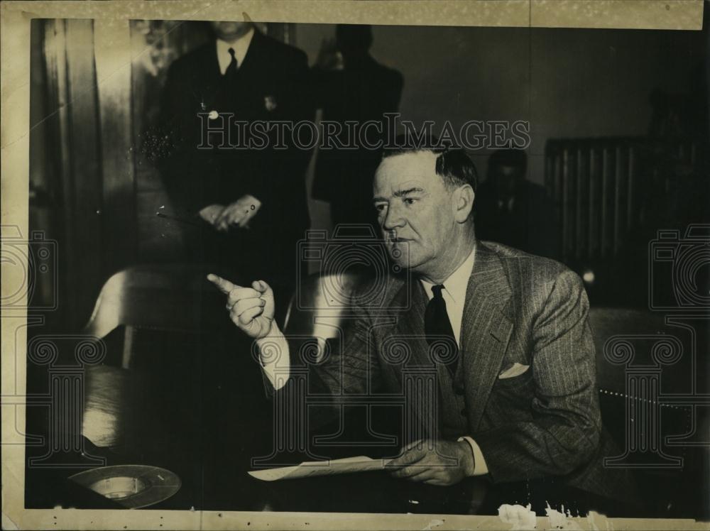 1939 Press Photo Frank Coyne Member Committee Civil Service Hearing - RSL07915 - Historic Images