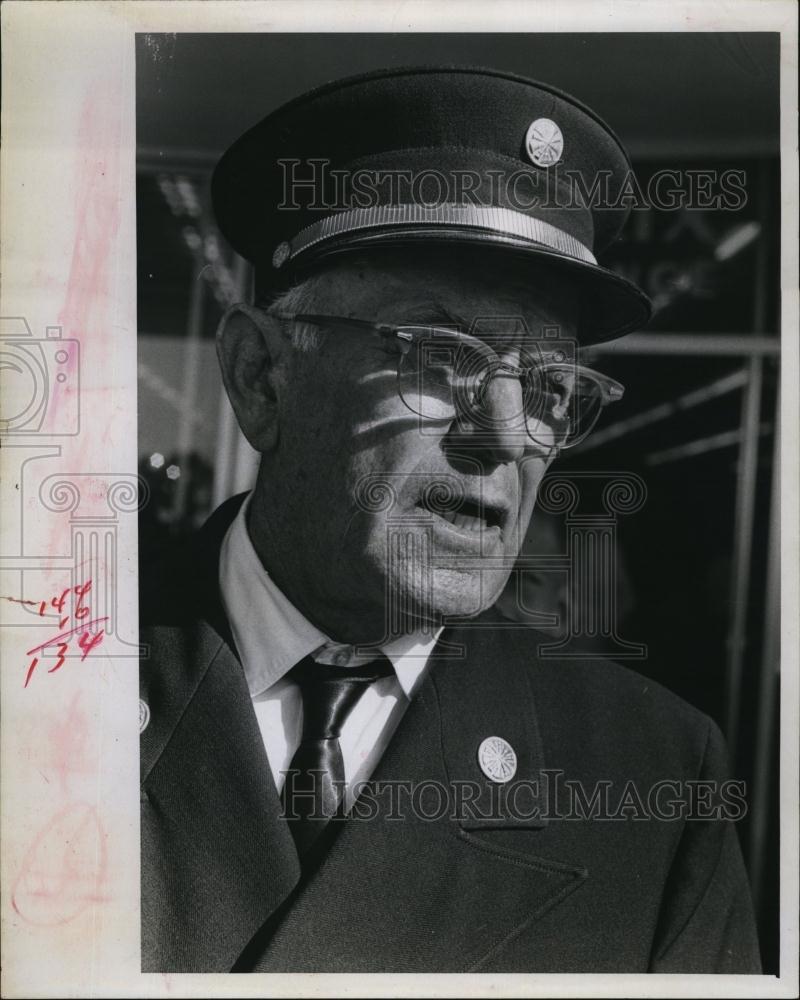 1967 Press Photo Ed Power, retired fire chief of St Petersburg - RSL92179 - Historic Images