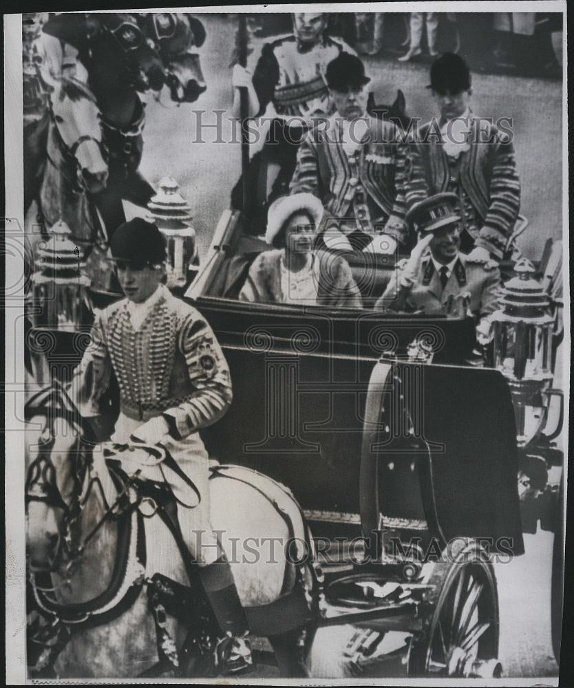 1963 Press Photo King Baudouin Riding With Britain&#39;s Queen Elizabeth - RSL41549 - Historic Images